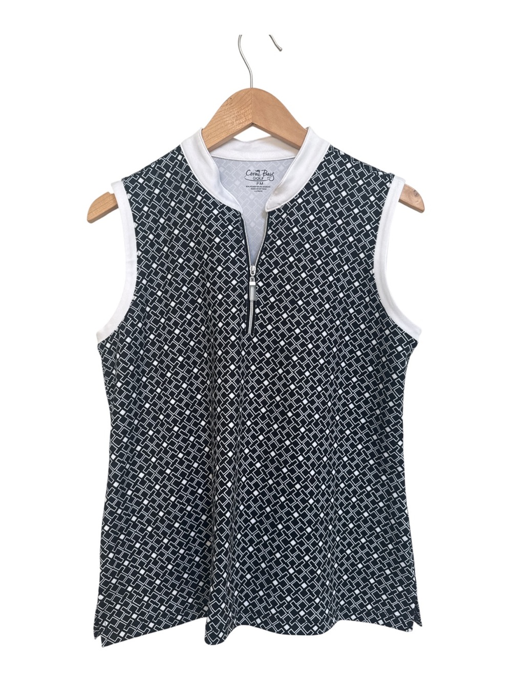 Coral Bay Women's Black & White Sleeveless Zip-Front Golf  Top